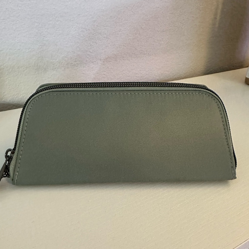 Lug Slumber - Picture 3 of 5